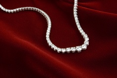 Diamond_Necklace_1.jpg